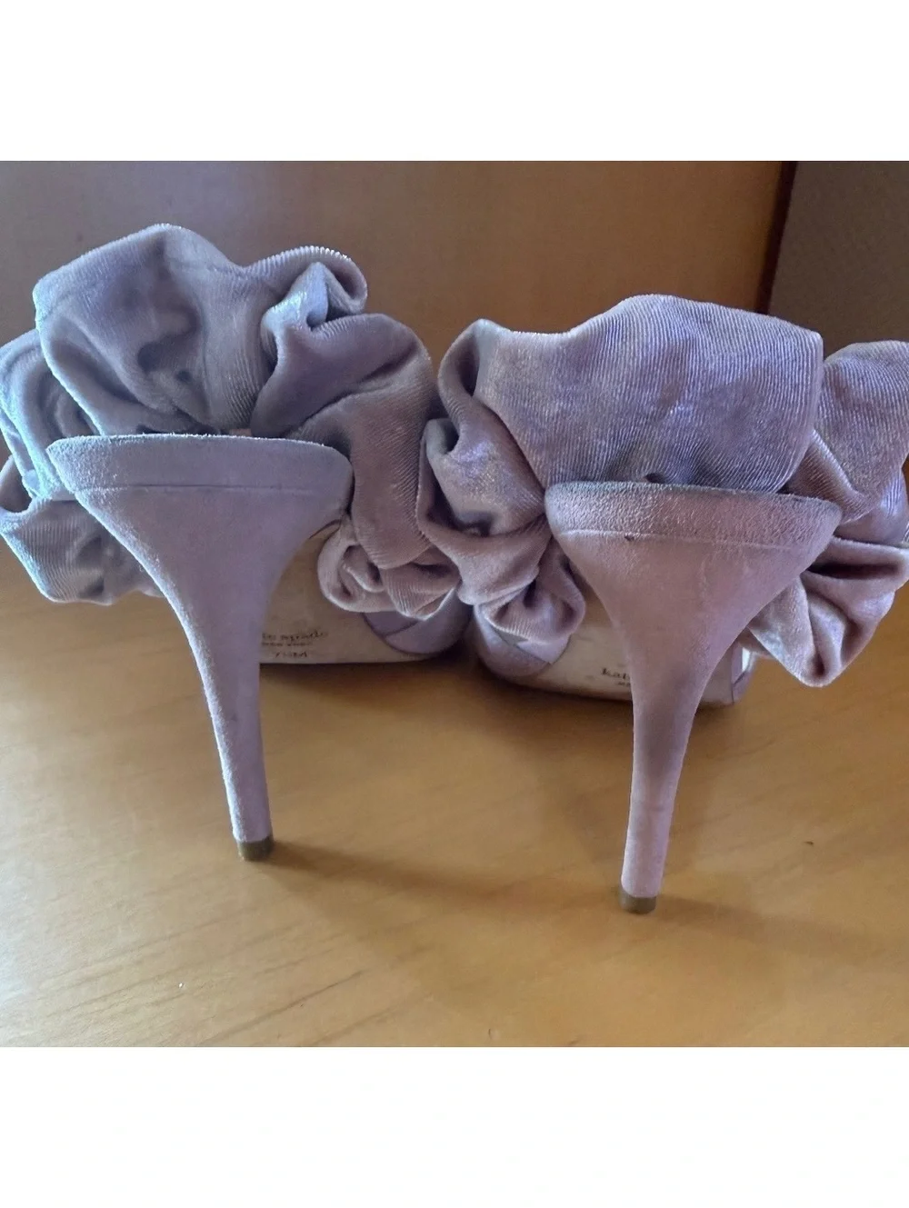 Light pink Kate Spade scrunchie heel sz 7.5